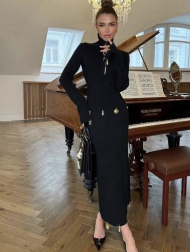 فستان نسائي