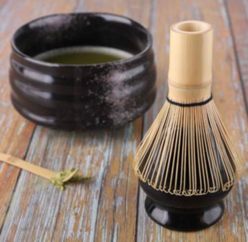 طقم أدوات تحضير الماتشا 4 قطع اسود لامع