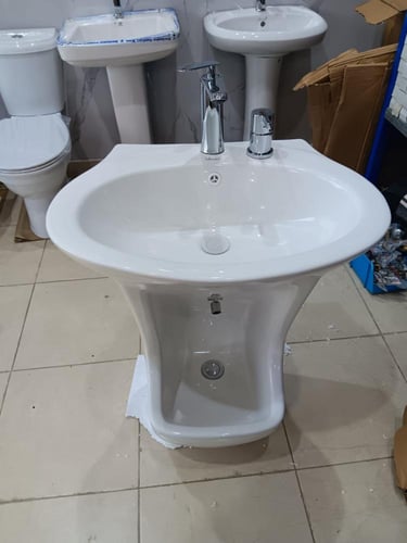 مغسلة وضوء خزف بخلاطين أبيض Helemend