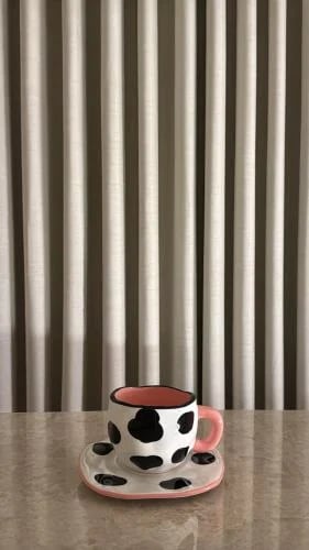 White and black cup
