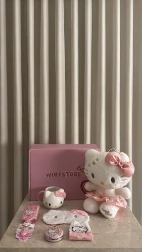 Hello Kitty box 22