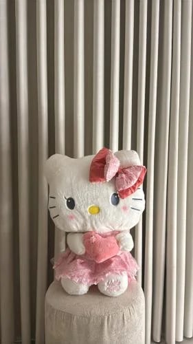 Pink Hello Kitty doll 60 cm
