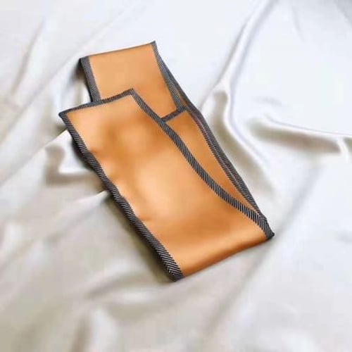 سكارف الوان