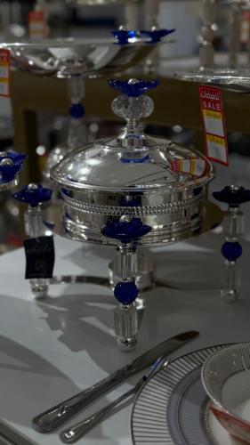 سخان طعام الوردة فضي ازرق 1 لتر