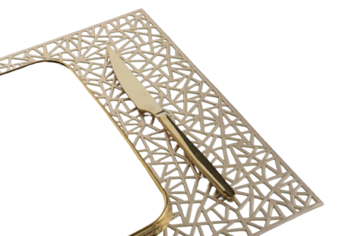 مفرش طاولة بنمط مجوف مستطيل الشكل لون ذهبي مقاس 45...