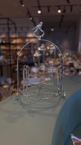 حامل الأطباق العصفور ، فضي