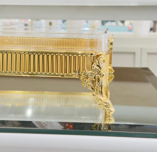 طوفرية اكريليك بحواف ذهبية