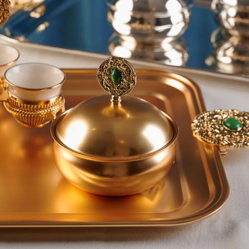 تمرية كوين ذهبي مطفي & أخضر من سولتير, القطر 12 سم...