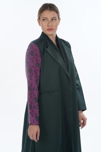 بليزر باالون الاخضر الغامق مع لمسات من الألوان الم...