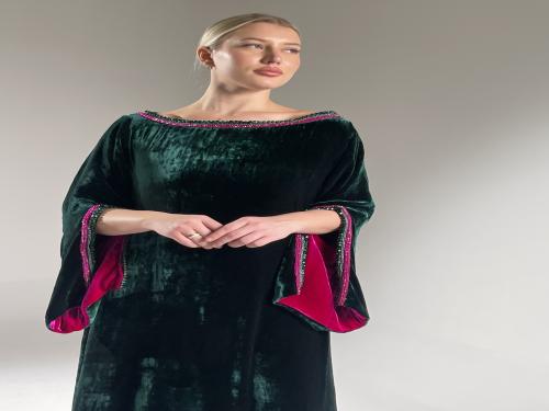 جلابيه مخمل Pure Silk فرنسي مشكوك لون زيتي غامق مع...