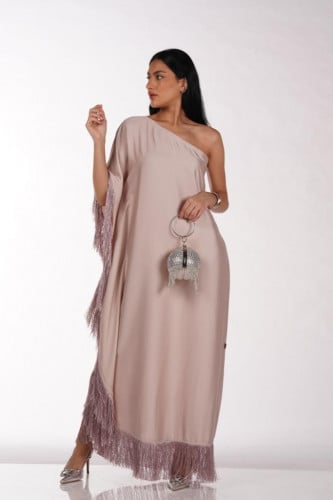 فستان حرير بـ هدب كامل