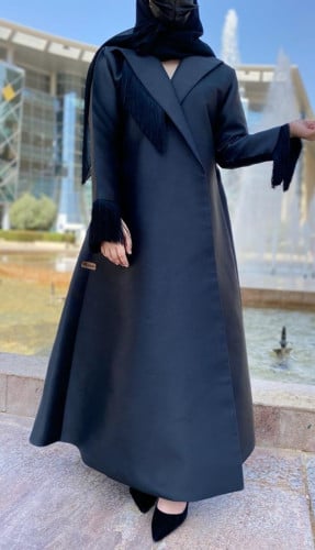 عبايا رسميه تفتا اسود بهدب