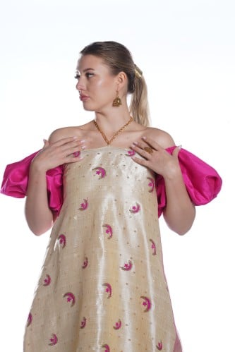 جلابية رمضانية أنيقة باللون الفوشي والنحاسي بنقشات...