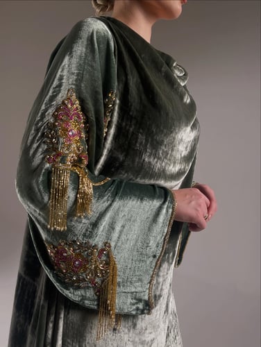 جلابيه مخمل بيورسلك مشكوك لون بستاشيو