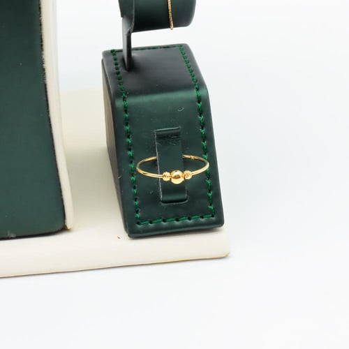 طقم ذهب صافي عيار 18 وزن 5.6 جرام - تصميم انيق