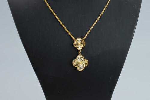 عقد ذهب تصميم الفان كليف عيار 21 وزن 5 جرام