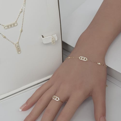 طقم المسيكاء دورين بتصميمه الالماسي عيار 18 وزن 4....