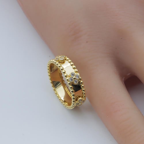 دبلة فان كليف ذهب عيار 18 نسائية وزن 3.5 جرام