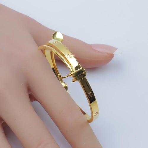 اسوارة ذهب اللوف مع المسمار بتصميم فاخر عيار 21