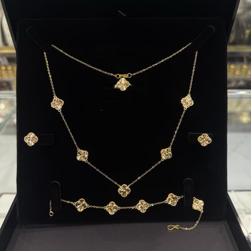 طقم ذهب الفان كليف خمس وردات عيار 21 وزن 17.9 جرام