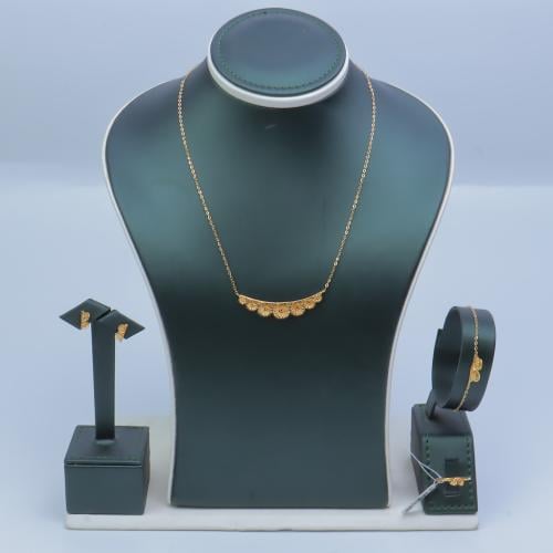 طقم ذهب عيار 21 وزن 5.95 جرام - الاكثر رقة