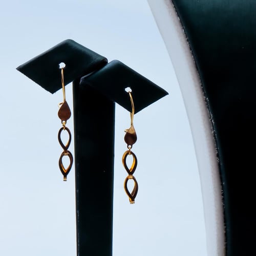 طقم ذهب ثلاثة دور عيار 21 وزن 3.7 جرام