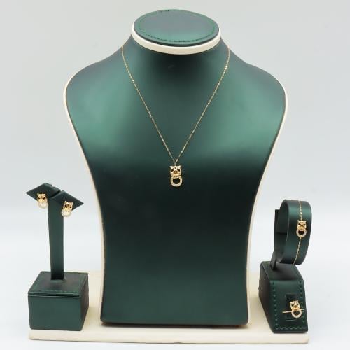 طقم ذهب بانثر ناعم تصميم الماسي عيار 18 وزن 3.7 جر...