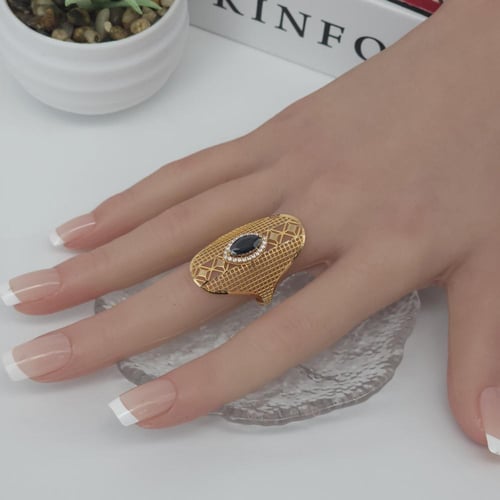 خاتم تصميم شرقي باللون الأسود ذهب عيار 21 وزن 3.3...