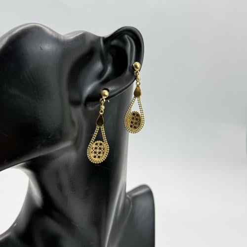 حلق ذهب ليزر عيار 21 بتصميم انيق وزن 3.32 جرام