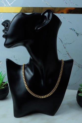 سلسال جنزير ذهب عيار 18 بتصميم كلاسيكي وزن 7.5 جرا...