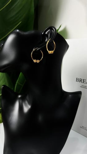 حلق ذهب دائري عيار 21 بتصميم انيق بوزن 2.7 جرام