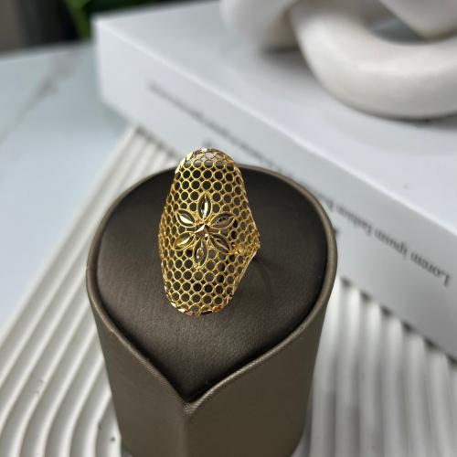 خاتم ذهب طويل عيار 21 ورده بتصميم شبكي بوزن 3,2 جر...