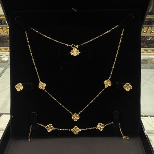 طقم ذهب الفان كليف المميز عيار 21 وزن13.2 جرام