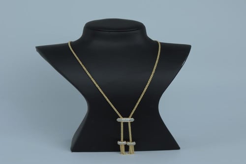 شال ذهب عيار 18 بتصميم الماسي يشمل كرة سحب بلون تي...