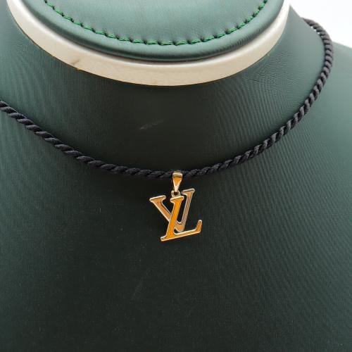 تعليقة ذهب عيار 18 حرف الأناقة بوزن 0.15 جرام - تص...