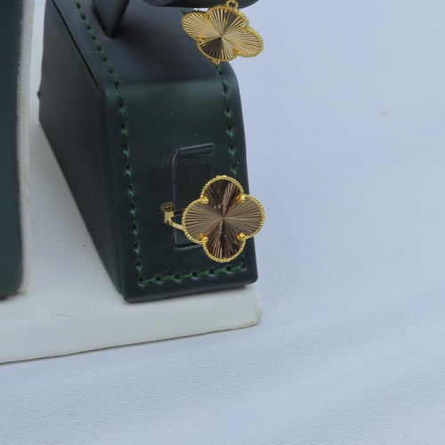 طقم ذهب تصميم الفان كليف جامبو عيار 21 وزن 14.07 ج...