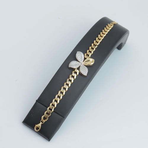 اسوارة ذهب روبيرتو كوين تصميم الماسي عيار 18 وزن 1...