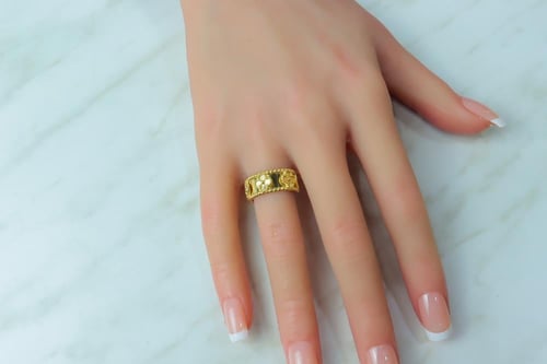 خاتم فان كليف ذهب عيار 18 صافي بوزن 3.6 جرام