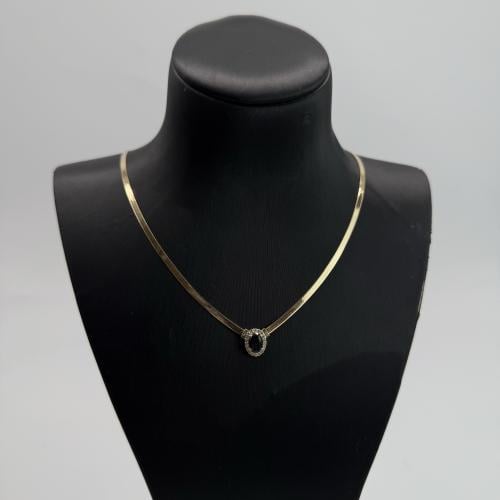 عقد ذهب الفلات تصميم الماسي باللون الكحلي عيار 18...