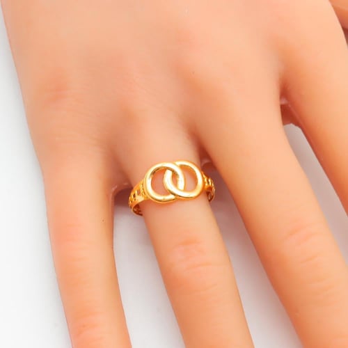 اسوارة مع خاتم ذهب عيار 21 وزن 8.41 جرام بتصميم حل...