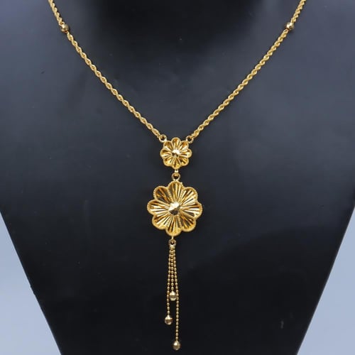 سبحة ذهب عيار 21 بتصميم وردتين وزن 7.27 جرام