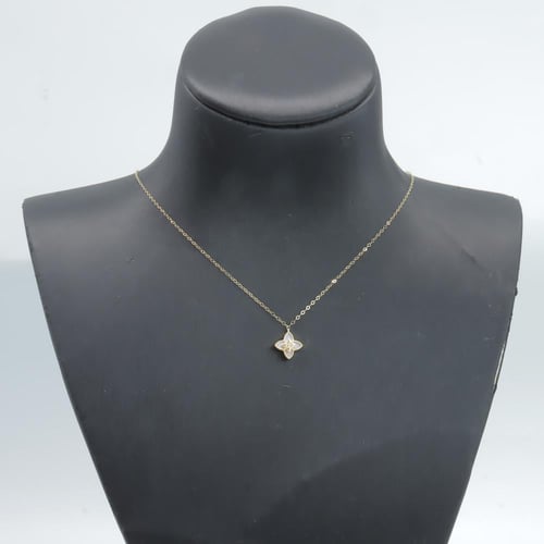 سلسال ذهب روبيرتو كوين اللون الابيض تصميم الماسي ع...