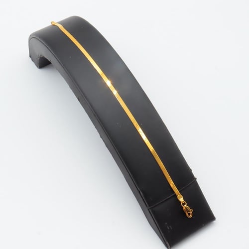 اسوارة ذهب فلات عيار 21 وزن 3.29 جرام بتصميم مسطح...