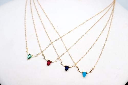 سلسال قرن الغزال ذهب عيار 18 وزنة 1.1 جرام متوفر ب...