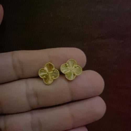 حلق الفان كليف عيار 21