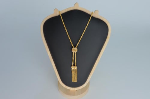 سبحة ذهب عيار 21 مطعمة بالميناء الابيض بوزن 6.2 جر...