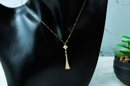 سلسال مارلي لون أزرق مميز ذهب عيار 18 وزن 2.2 جرام