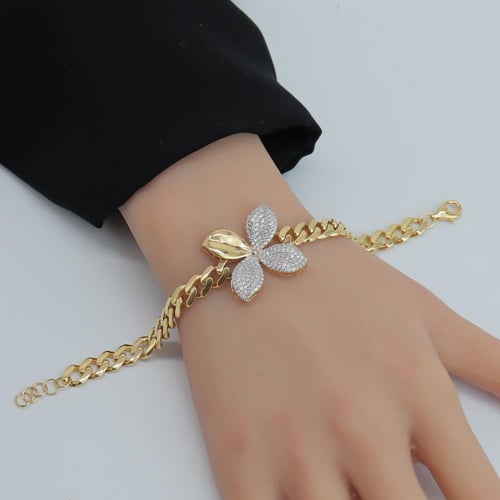 اسوارة ذهب روبيرتو كوين تصميم الماسي عيار 18 وزن 1...