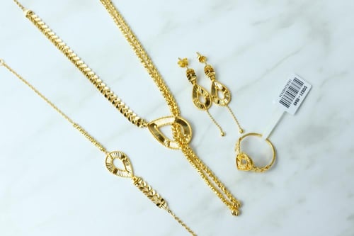 طقم ذهب كبير موديل شال الدوريكاء عيار 21 بوزن 25.3...