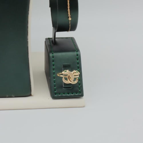 طقم ذهب بانثر تصميم الماس عيار 18 وزن 7.64 جرام